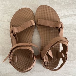 Nude/Tan Teva Sandals